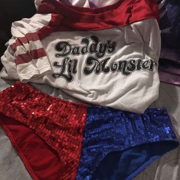 Suicide Squad Harley Quinn Cosplay - Picture 1 of 4